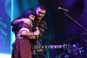 Juanes Mon Laferte